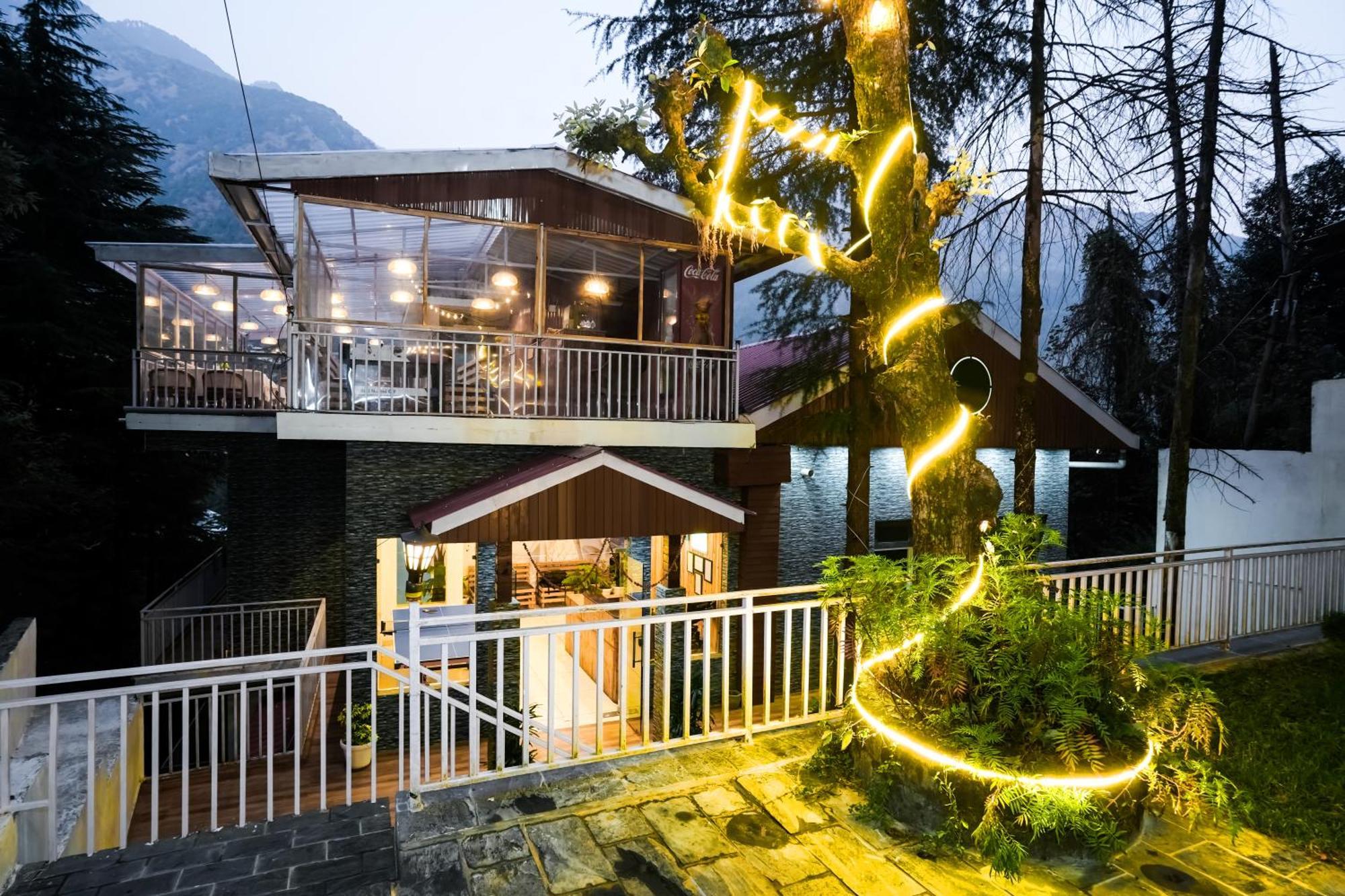 맥그로드 간즈 The Bunksters Mcleodganj, Dharmkot 호스텔 외부 사진