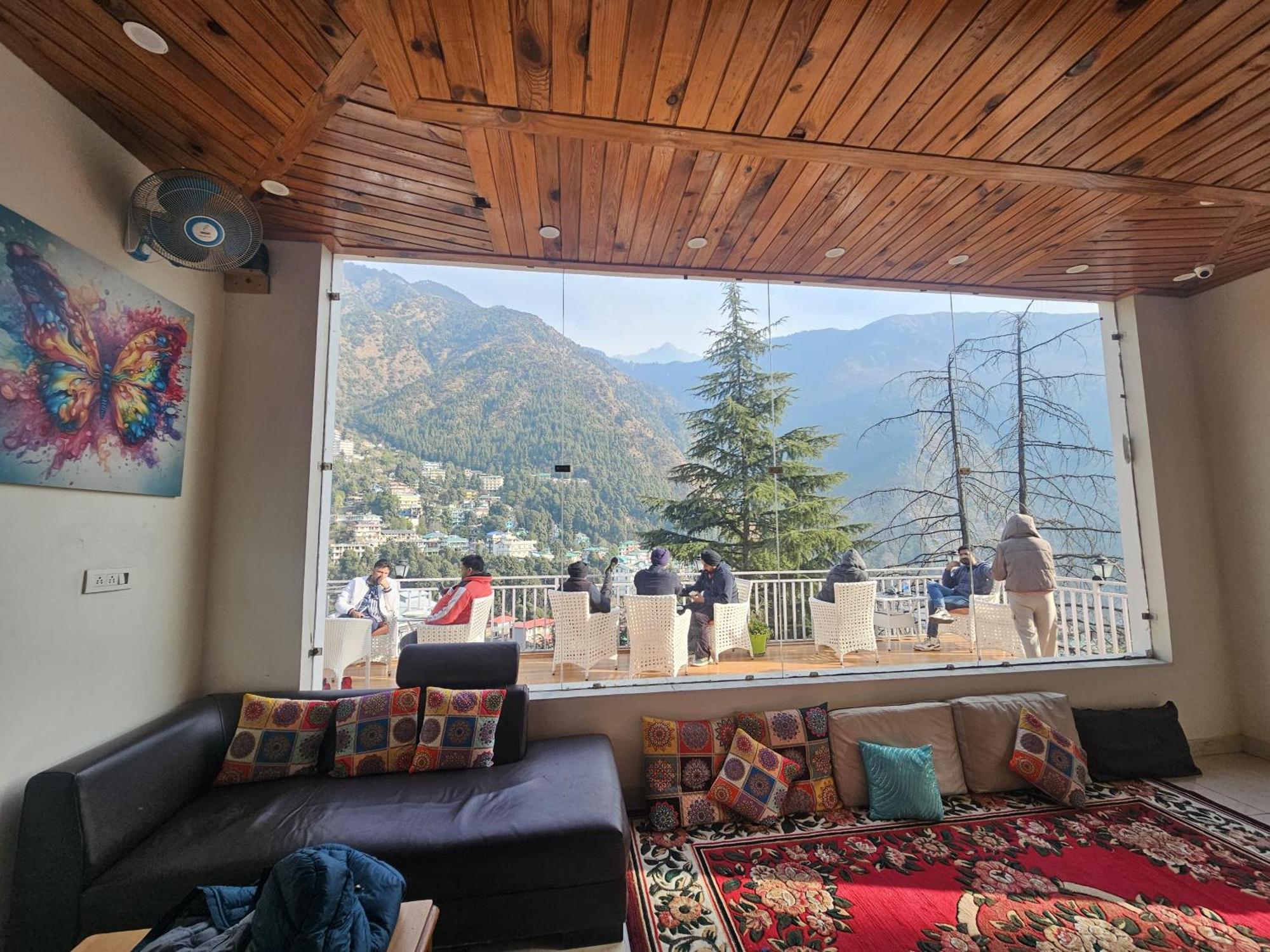 맥그로드 간즈 The Bunksters Mcleodganj, Dharmkot 호스텔 외부 사진